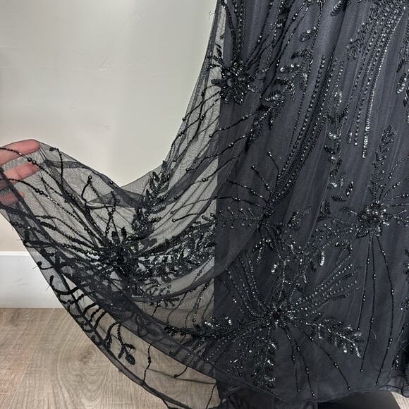 MAC DUGGAL Women’s Black Beaded V-Neck Sheer Cape Gown - Picture 7 of 14